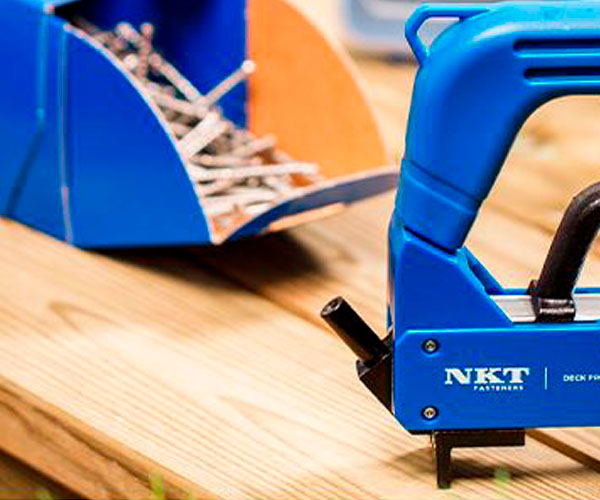 Usynlig montering af terrasse