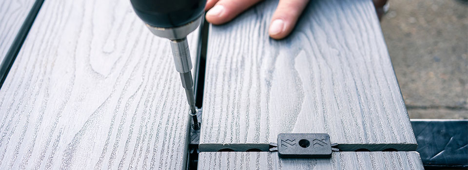 Kompositterrasse monteret med clips