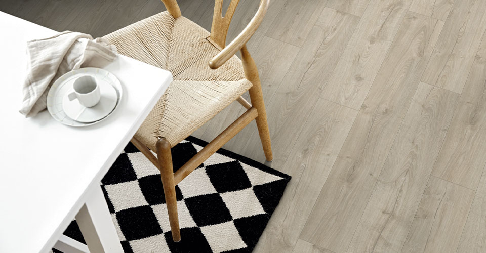 Find flotte laminatgulve i STARK